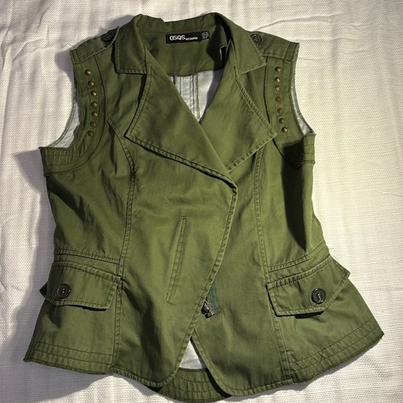 2/$30 Military Green Sleeveless Vest Asymmetrical Zip Closure Sz 8 - Picture 1 of 11